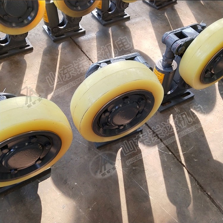 L35滚轮罐耳矿用罐笼提升装置 竖井缓冲轮