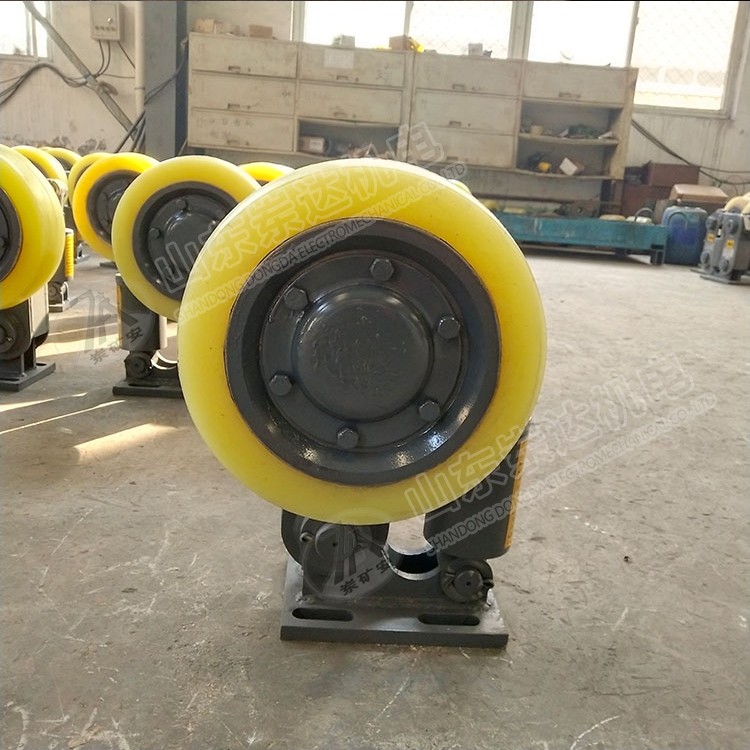 LS30双轮滚轮罐耳缓冲型滚轮罐耳 三锁紧技术