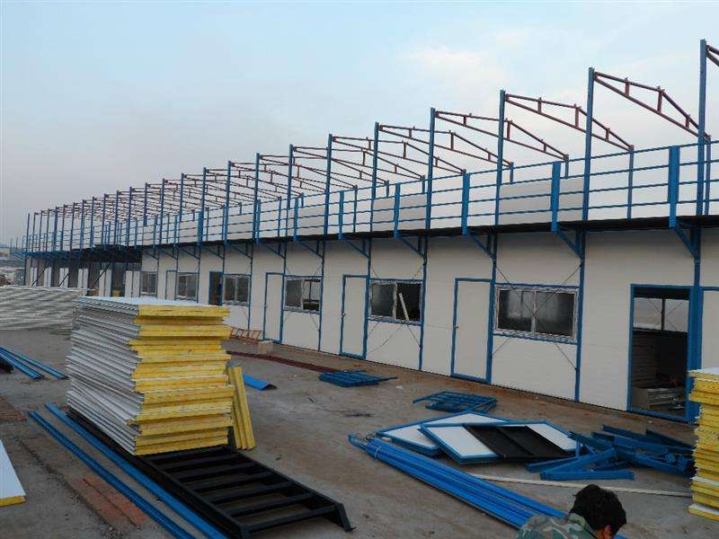 北京回收彩钢房北京彩钢房高价评估安全快捷拆除回收***雄厚商家