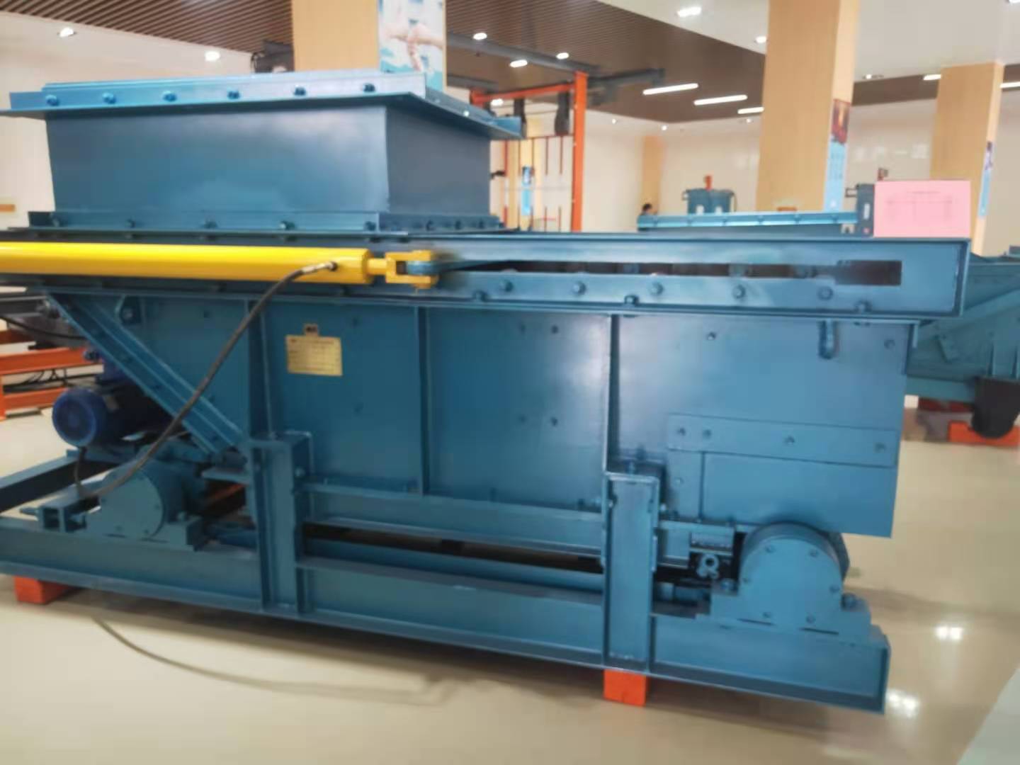 山西GLD2200/7.5/S矿用甲带给煤机东达自主生产