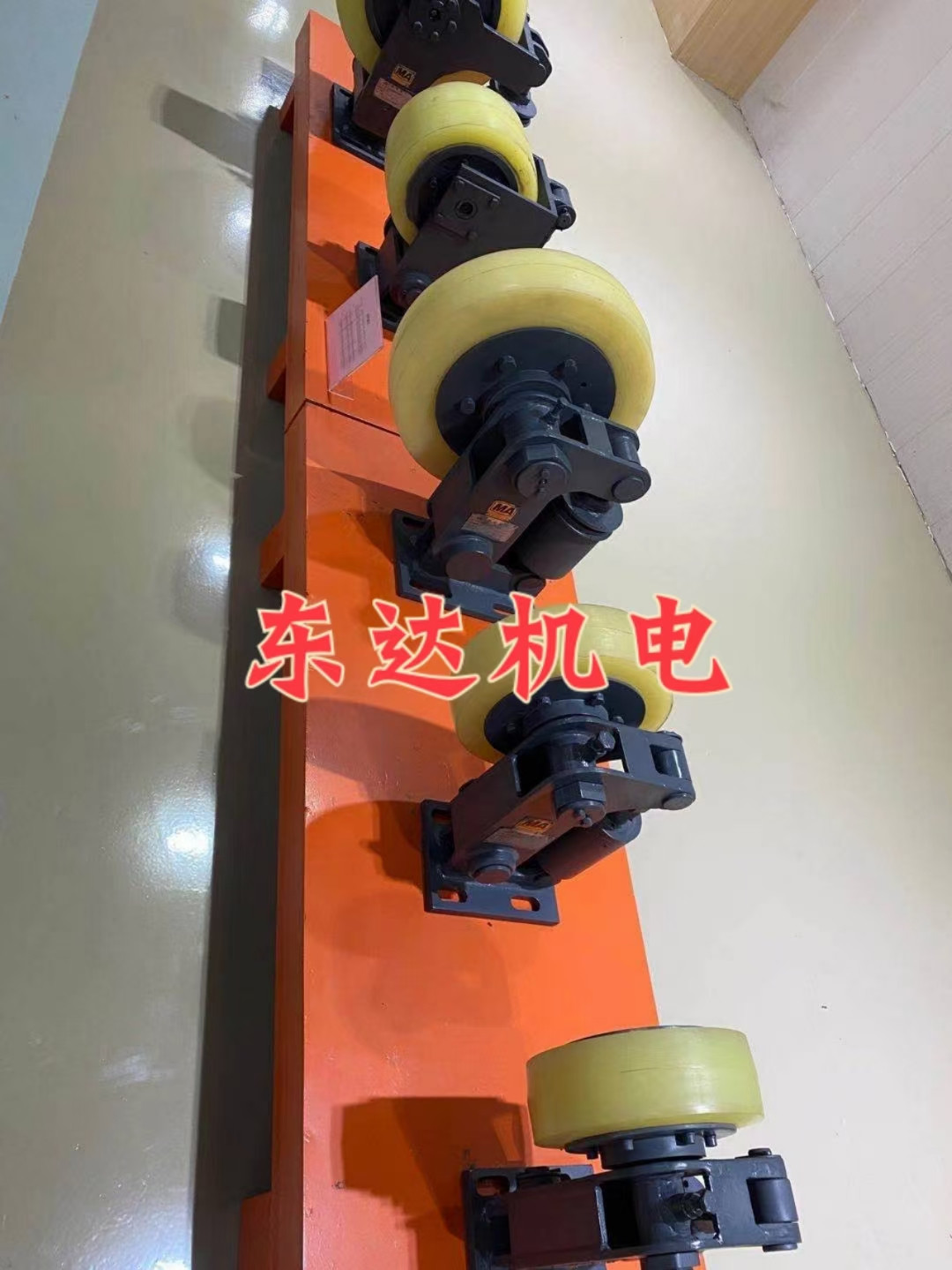 LS35滚轮罐耳LS30滚轮罐耳起导向和缓冲作用