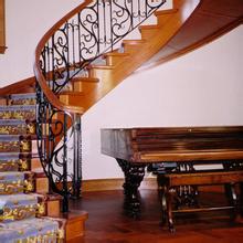 成都铁艺楼梯钢结构阳光房制作