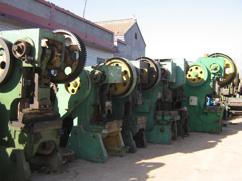 天津工厂设备回收，天津回收旧工厂设备