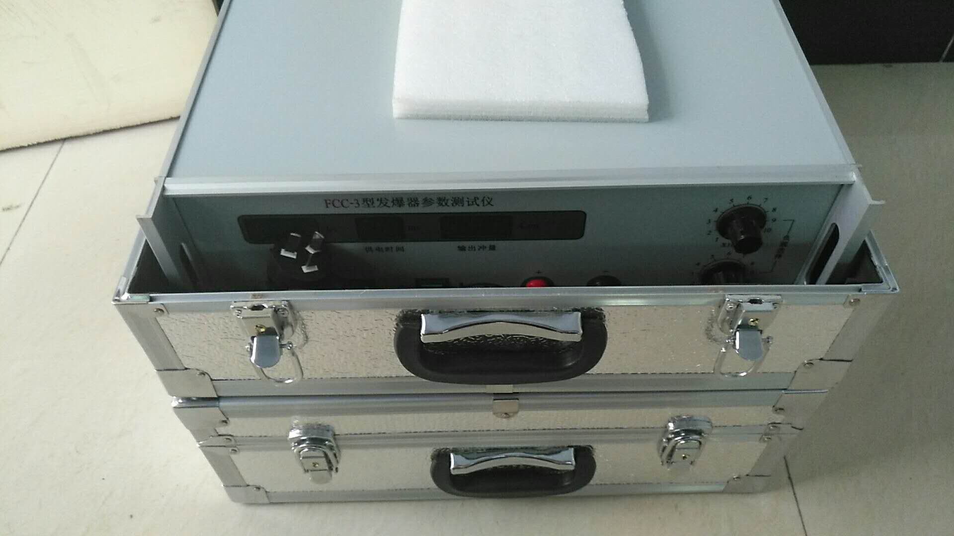 FCC-3智能型发爆器参数测试仪