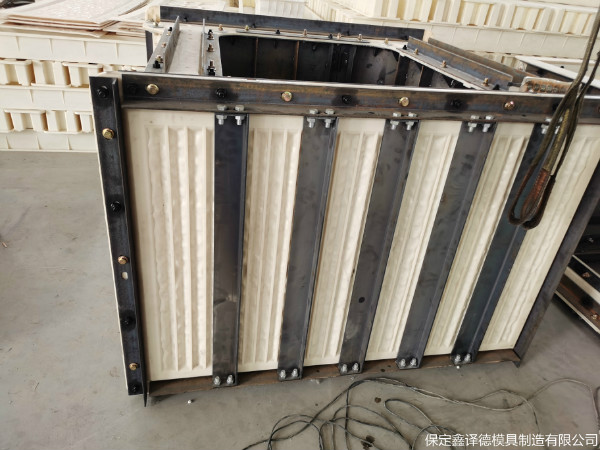 堤坝护坡砌块模具安装方便，箱型砌块挡墙模具批发定做