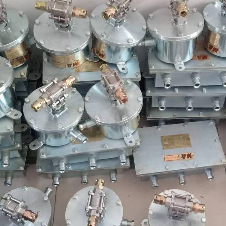 ZPW-12矿用无线自动喷雾降尘装置 无线大巷风水联动洒水