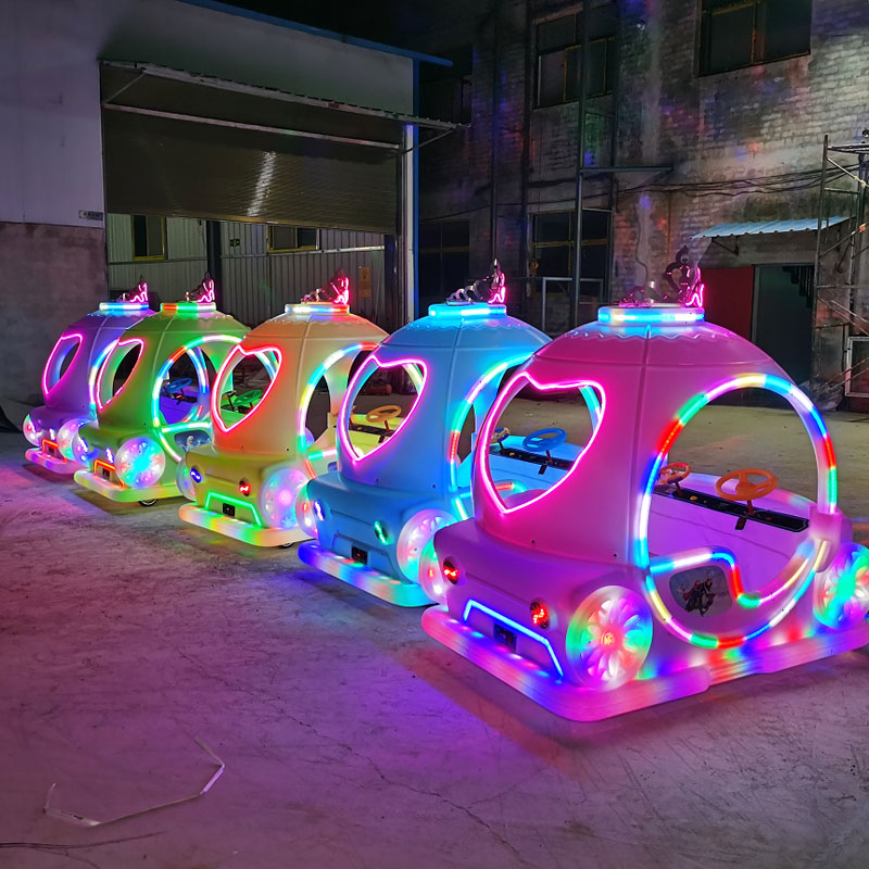 新款儿童碰碰车户外商场广场游乐设施海马贝贝